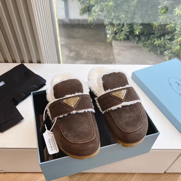 Prada Suede Slippers with White Fur - Picture 2 of 6